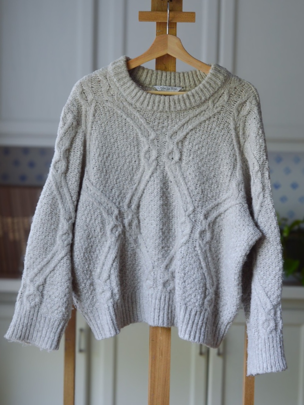Ophelia Roe Oatmeal Cable Knit Chunky Pullover Crewneck Sweater